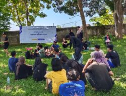 BEM FIKIA UNAIR Sukses Gelar Upgrading Mahasiswa di Villa Pakis Residence