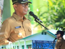 Pembina Upacara di SMKN 6 Takalar, Pj. Bupati Berpesan Persiapkan Diri Menuju Indonesia Emas 2045