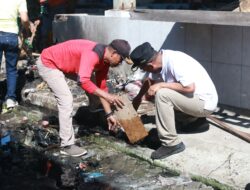 Pj. Bupati Takalar Pimpin Kerja Bakti dan Gotong Royong Pembersihan Pasar Sentral