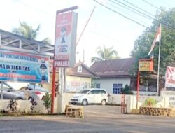 Bermaksud Menolong Lansia Terjatuh Sendiri dan Tewas di Pekarangan Rumahnya, Seorang Pedagang Ayam Justru Dituduh Menganiaya dan Kios Jualan Dirusak Massa