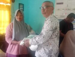 Pemdes Selali Bagikan Salurkan Beras Bantuan Pangan Ke Pada Masyarakat