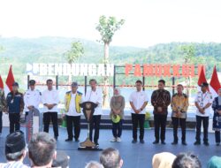 Pj Bupati Takalar Dampingi Presiden di Bendungan Pamukkulu