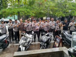 Kapolsek Galesong AKP Muhlis dan Personil Kawal Kampanye Akbar DM-HHY