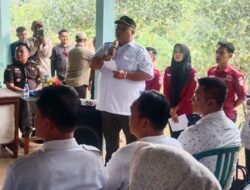 Bupati Bengkulu Selatan Menyambut Kedatangan Wakil Menteri Transmigrasi RI, Beserta Rombongan Di UPT Batu Ampar, Kec.Kedurang Kab.Bengkulu Selatan.