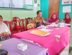 Desa Puding Kecamatan Pino mengadakan Posyandu Rutin dan Pengobatan Gratis.