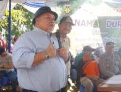 Launching Tanam Durian dan Penyerahan Armada Truk Tandai Capaian 100 Hari Kerja Bupati dan Wakil Bupati Bengkulu Selatan.