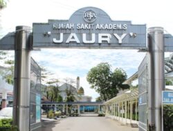 Tepatnya di jalan Gunung Bulusaraung, kota Makassar, provinsi Sulawesi Selatan. Minggu 25 Oktober 2025.